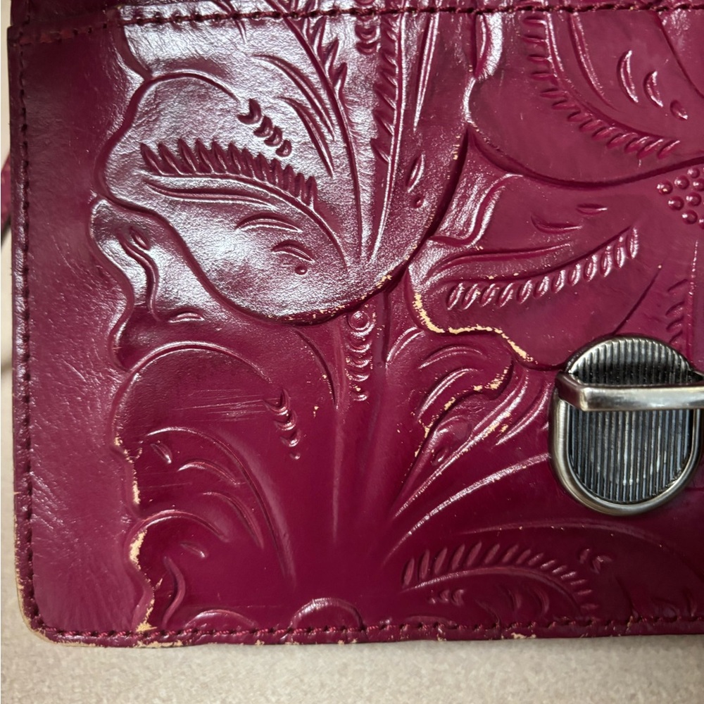 Patricia Nash Leather Crossbody Bag - Picture 4 of 16